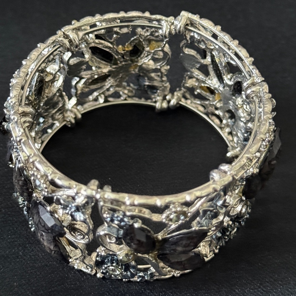 Vintage Jewelry - Bracelets - Picture 4 of 13
